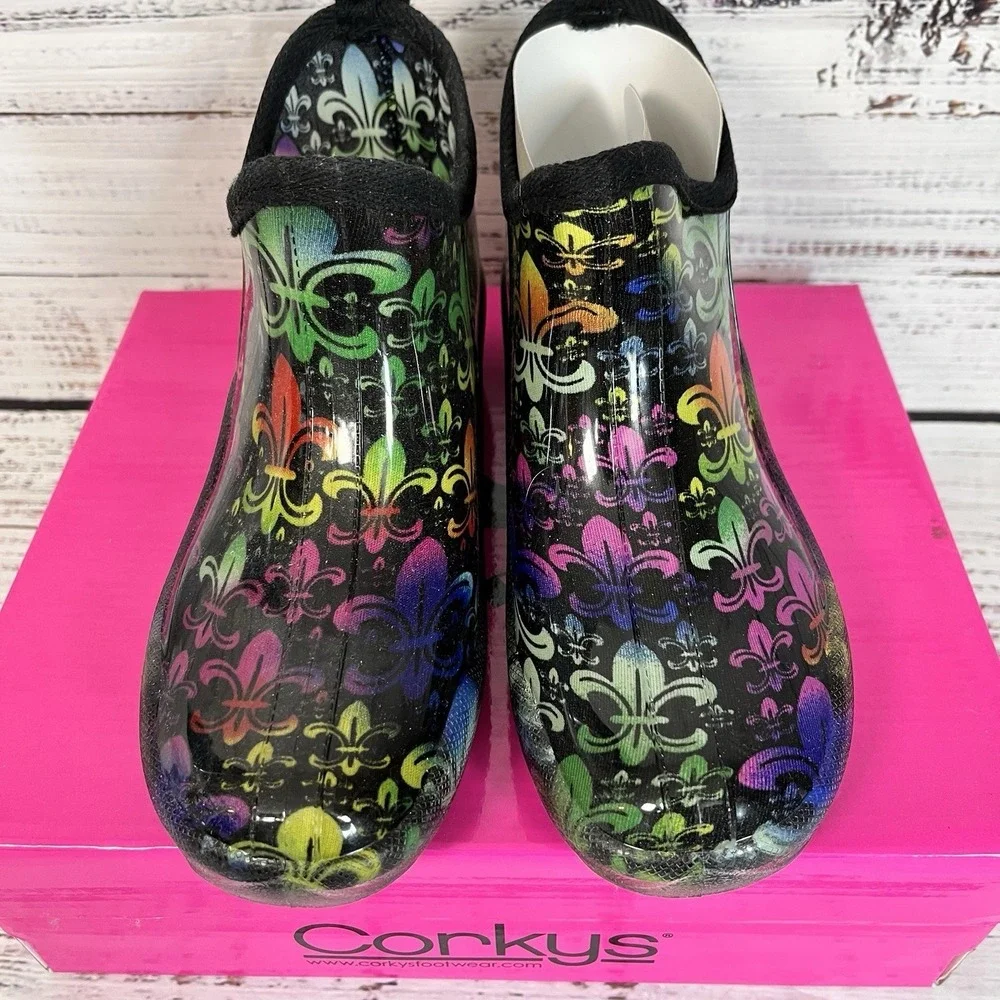 Corky's Stormy Rain Bootie Women's 7 Fleur-De-Lis Garden House Shoes Comfort